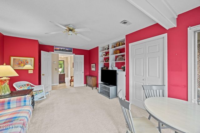 2015 Quail Ridge Road F, Greenville, NC 27858