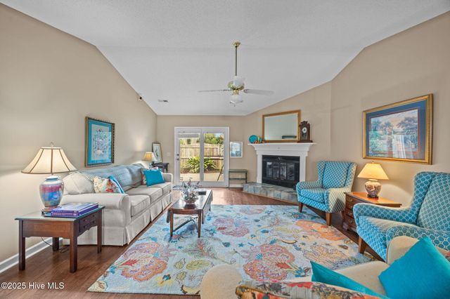 2015 Quail Ridge Road F, Greenville, NC 27858