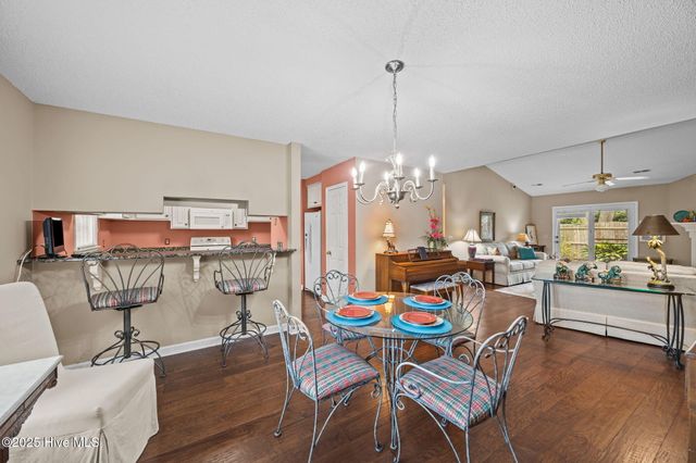 2015 Quail Ridge Road F, Greenville, NC 27858