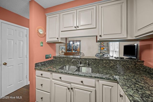 2015 Quail Ridge Road F, Greenville, NC 27858
