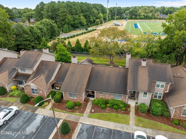 2015 Quail Ridge Road F, Greenville, NC 27858