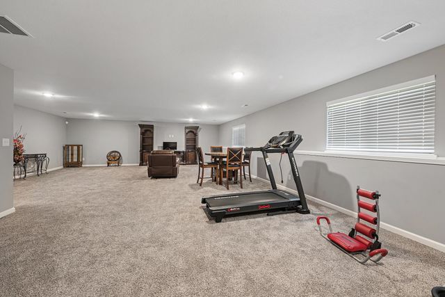 10567 W Sondra Ct, Maize, KS 67101