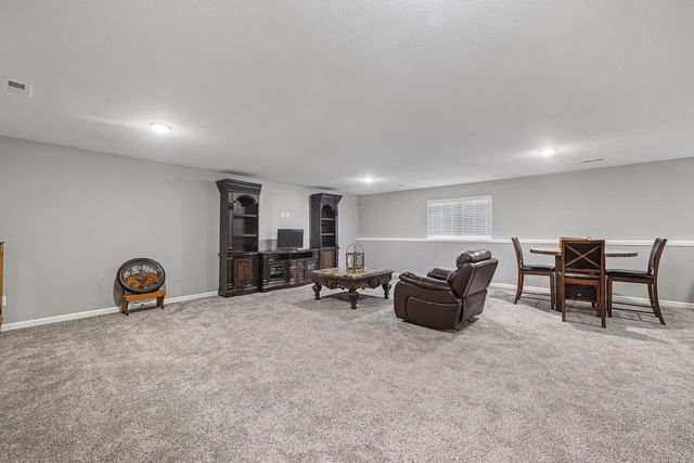10567 W Sondra Ct, Maize, KS 67101