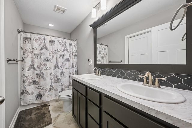 10567 W Sondra Ct, Maize, KS 67101