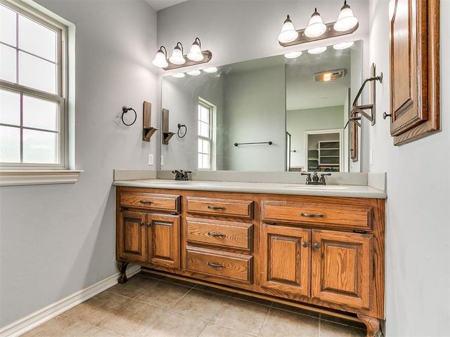 4028 SE 86th Place, Oklahoma City, OK 73135