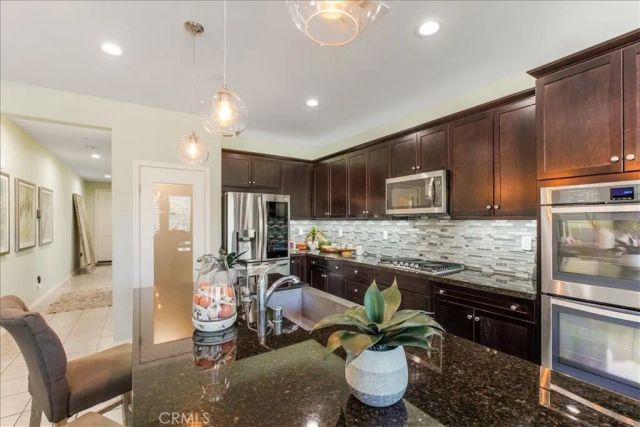 27323 Ardella Place, Saugus, CA 91350