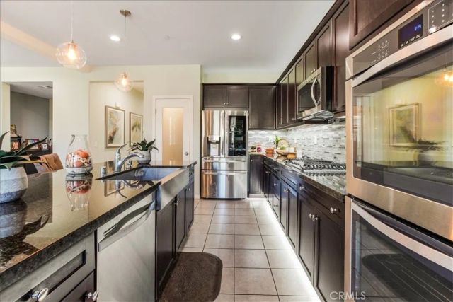 27323 Ardella Place, Saugus, CA 91350