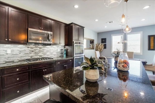 27323 Ardella Place, Saugus, CA 91350