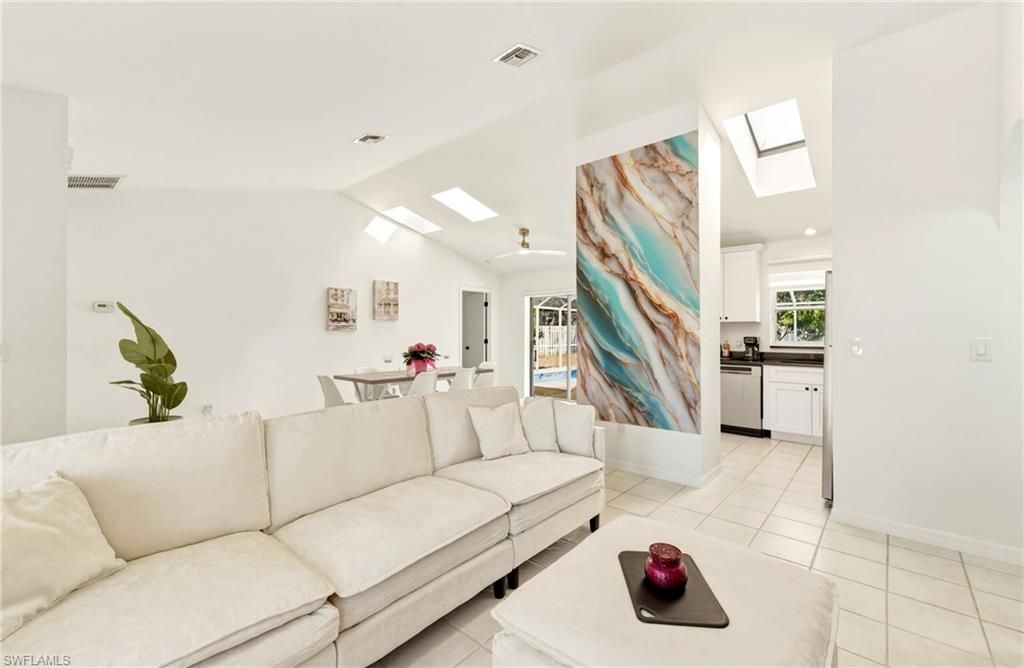 Image 16 of property listing at 3019 SW 14th CT, Cape Coral, FL 33914