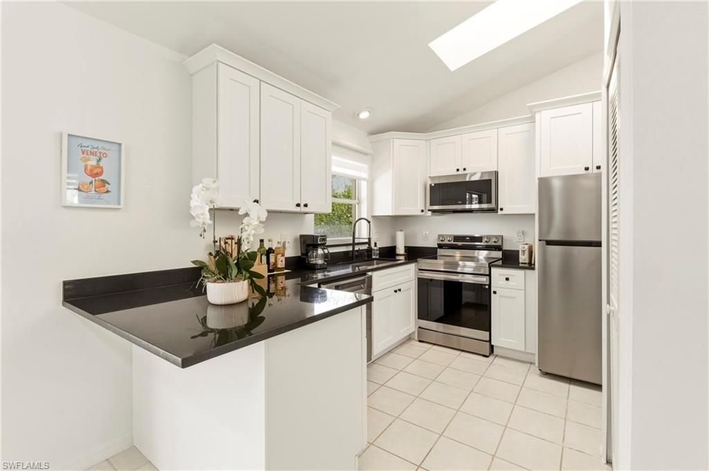 Image 17 of property listing at 3019 SW 14th CT, Cape Coral, FL 33914