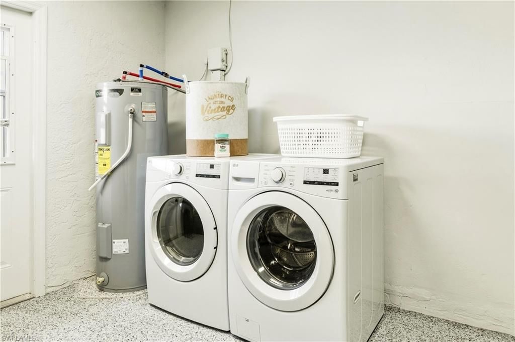 Image 33 of property listing at 3019 SW 14th CT, Cape Coral, FL 33914