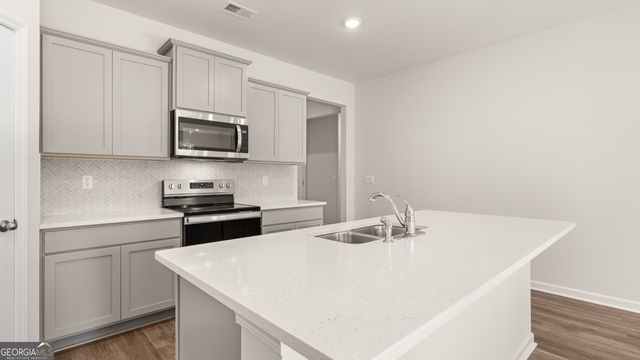 667 Whitman Lane, Stockbridge, GA 30281