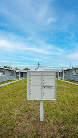 6538 42ND AVENUE N 7, St Petersburg, FL 33709