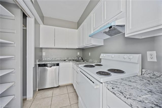 2817 N OHenry Boulevard G, Greensboro, NC 27405