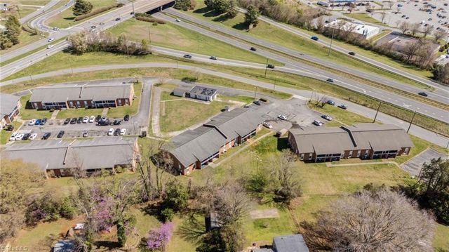 2817 N OHenry Boulevard G, Greensboro, NC 27405