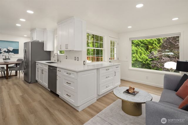 16110 Evanston Avenue N, Shoreline, WA 98133