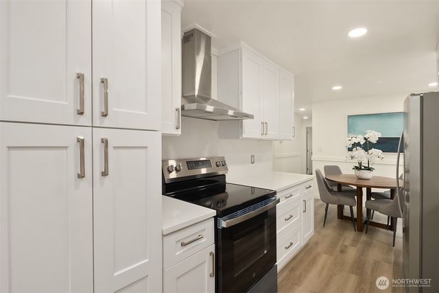 16110 Evanston Avenue N, Shoreline, WA 98133