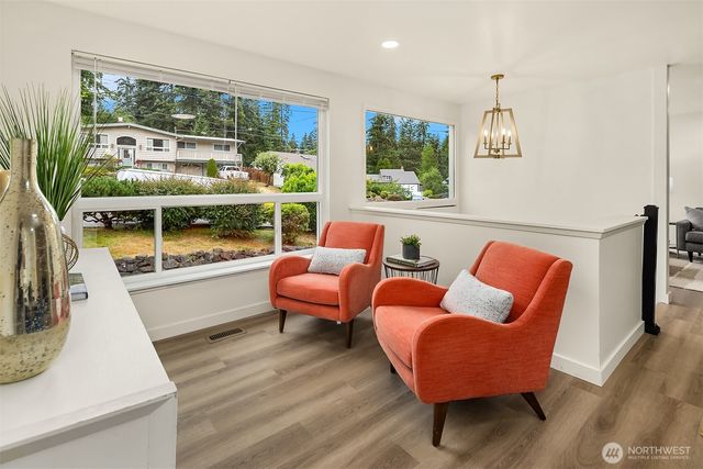 16110 Evanston Avenue N, Shoreline, WA 98133