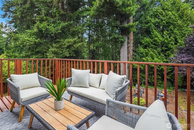 16110 Evanston Avenue N, Shoreline, WA 98133