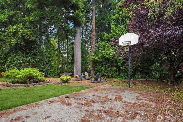 16110 Evanston Avenue N, Shoreline, WA 98133