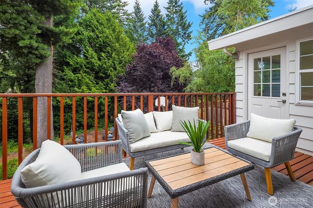 16110 Evanston Avenue N, Shoreline, WA 98133