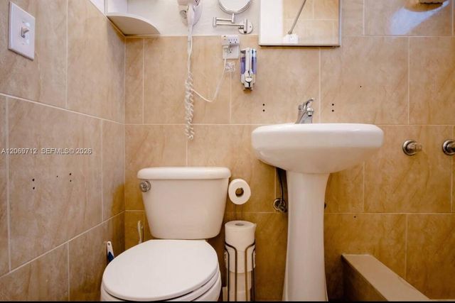 2160 NW 18th Terrace, Miami, FL 33125