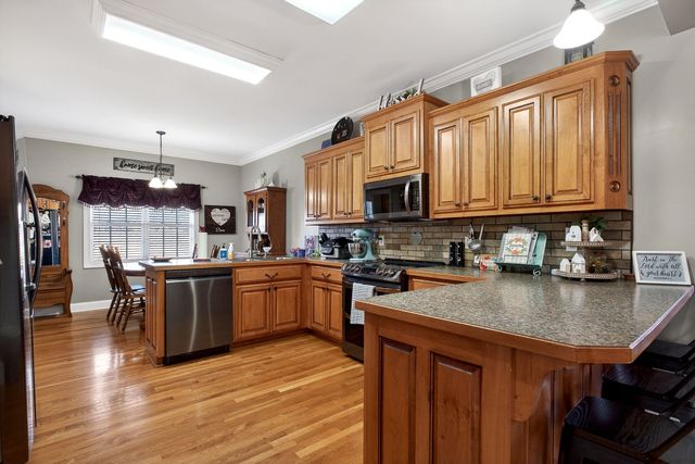 576 Courtney Ann Dr, Mcminnville, TN 37110