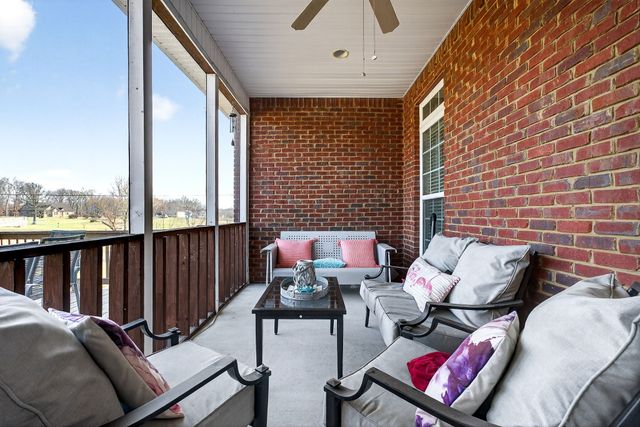 576 Courtney Ann Dr, Mcminnville, TN 37110