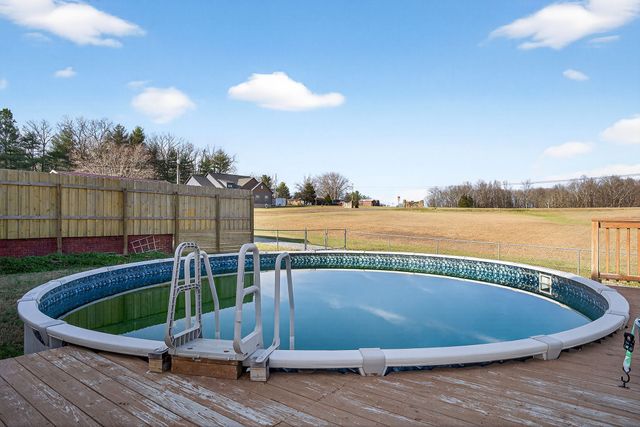 576 Courtney Ann Dr, Mcminnville, TN 37110