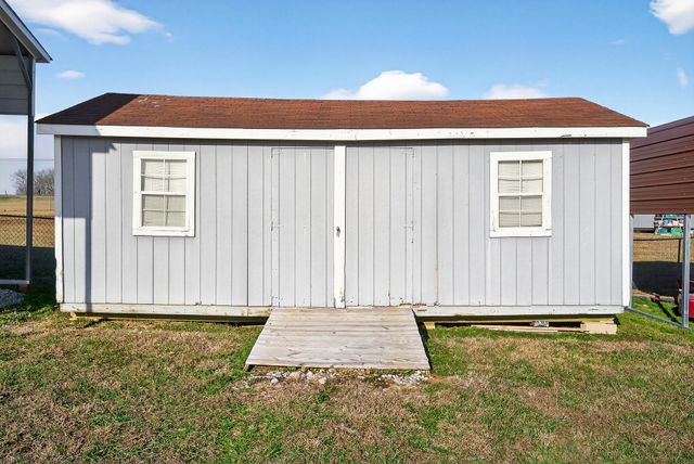 576 Courtney Ann Dr, Mcminnville, TN 37110