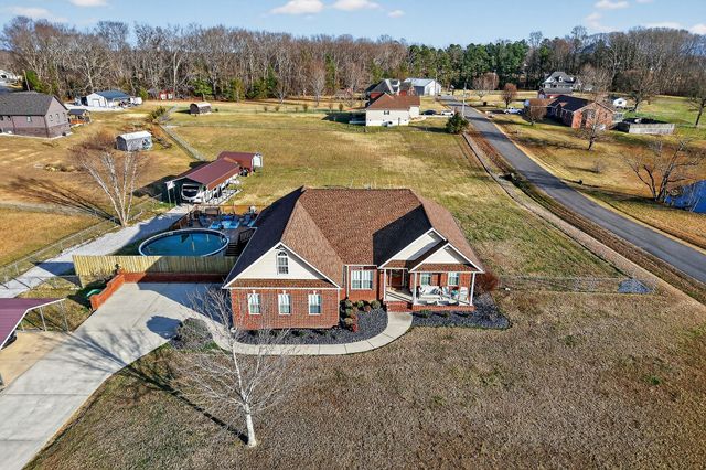 576 Courtney Ann Dr, Mcminnville, TN 37110