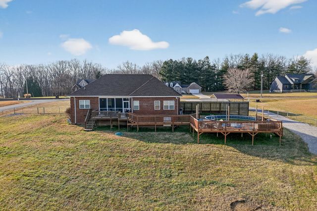 576 Courtney Ann Dr, Mcminnville, TN 37110
