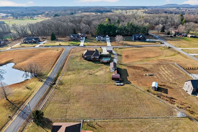 576 Courtney Ann Dr, Mcminnville, TN 37110