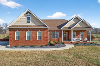 576 Courtney Ann Dr, Mcminnville, TN 37110