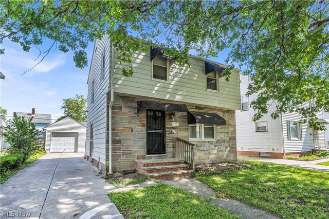 15803 Delrey Avenue, Cleveland, OH 44128
