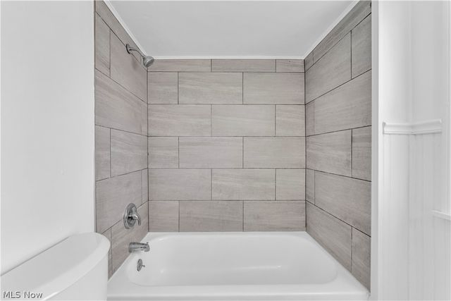 15803 Delrey Avenue, Cleveland, OH 44128