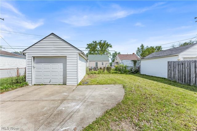 15803 Delrey Avenue, Cleveland, OH 44128