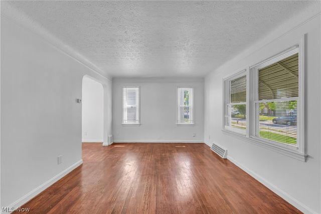 15803 Delrey Avenue, Cleveland, OH 44128