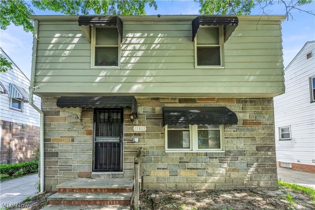 15803 Delrey Avenue, Cleveland, OH 44128