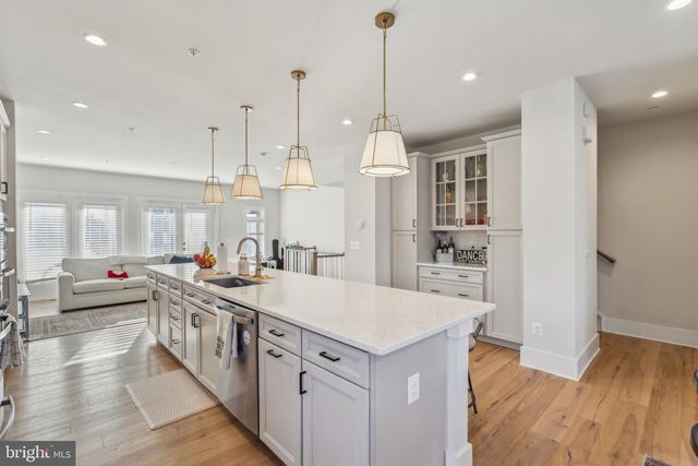 20061 OLD LINE TER, Ashburn, VA 20147