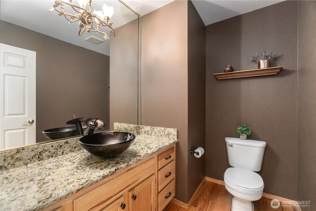 3918 Norpoint Way NE, Tacoma, WA 98422