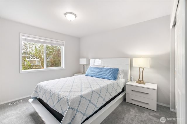 3918 Norpoint Way NE, Tacoma, WA 98422