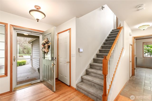 3918 Norpoint Way NE, Tacoma, WA 98422