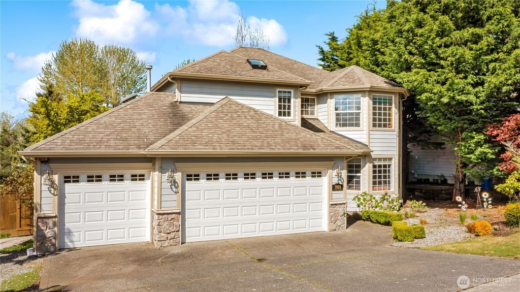3918 Norpoint Way NE, Tacoma, WA 98422