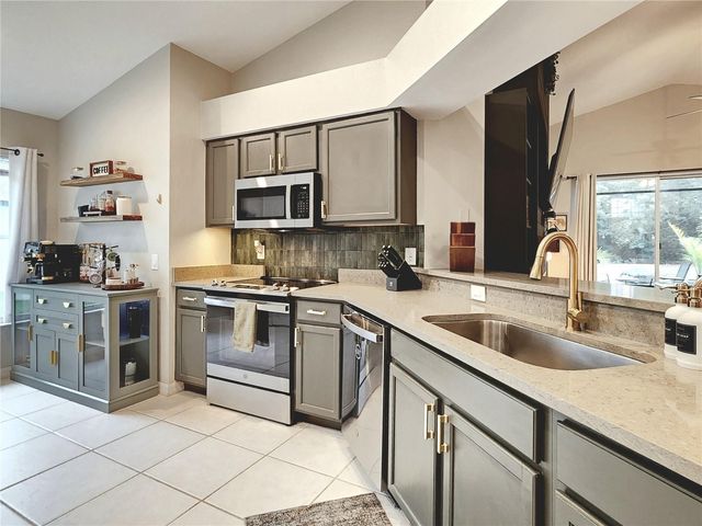 4230 MEDBURY DRIVE, Wesley Chapel, FL 33543