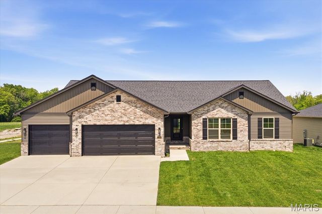 1232 Ole Town Bridge, O'fallon, IL 62269