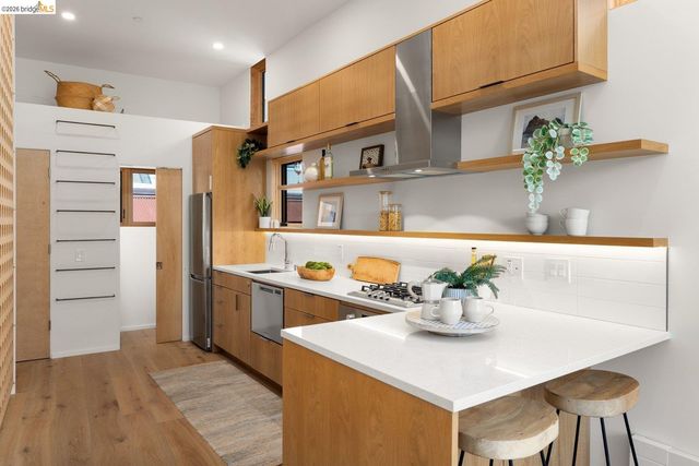 813 Jones, Berkeley, CA 94710