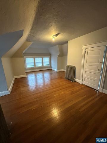 139 Summit Cross, Rutherford, NJ 07070