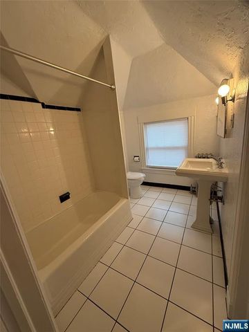 139 Summit Cross, Rutherford, NJ 07070