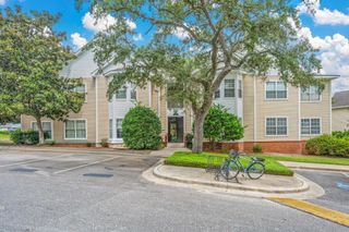 1501 N Partin Drive, APT 148, Niceville, FL 32578